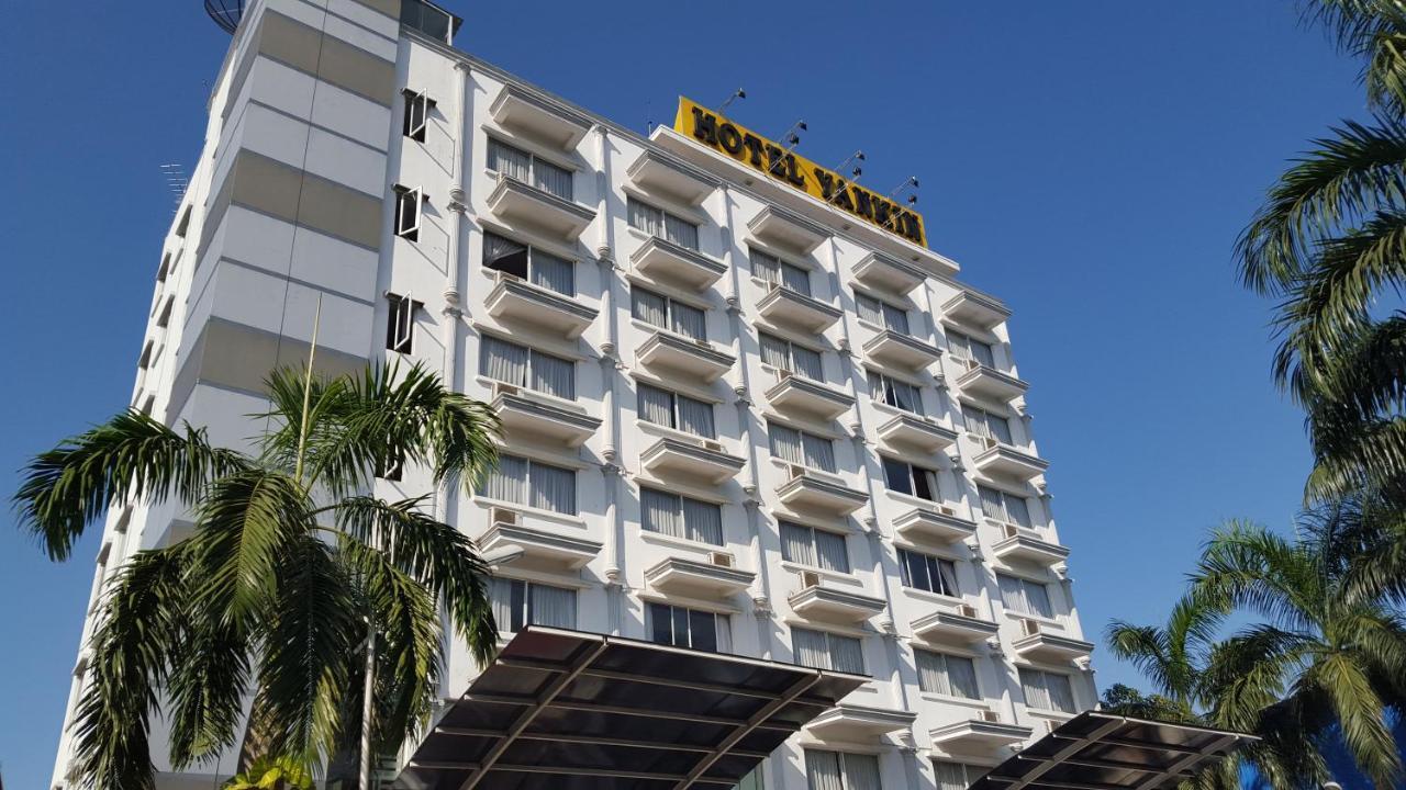 Hotel Yankin Yangón Exterior foto